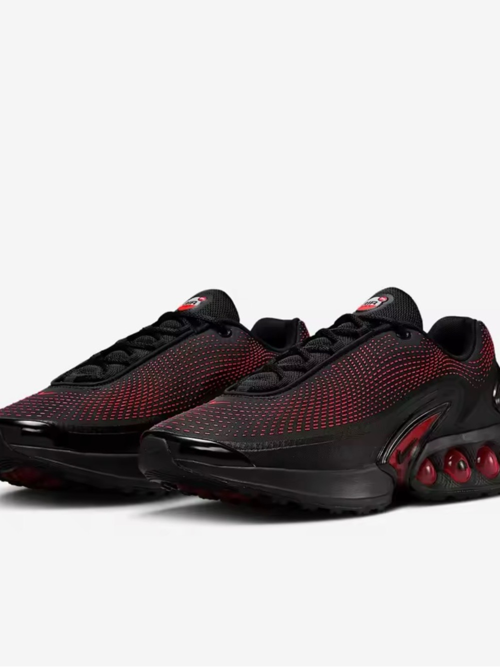 Men's Black Sneakers with Red Accents — Cushioned Performance